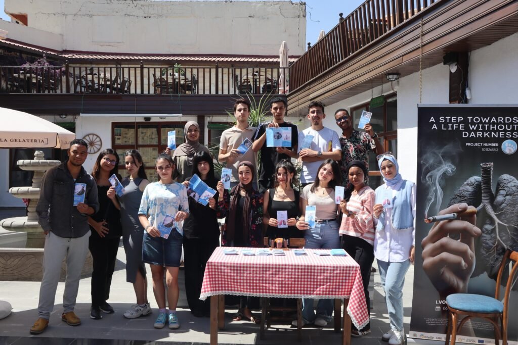 a group of volunteers making awareness about lung cancer